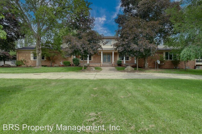Building Photo - 5 br, 2.5 bath House - 1681 Glen Meadow Lane