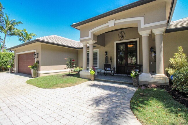 Building Photo - ** THE MOORINGS ** SINGLE FAMILY HOME 3 PL...