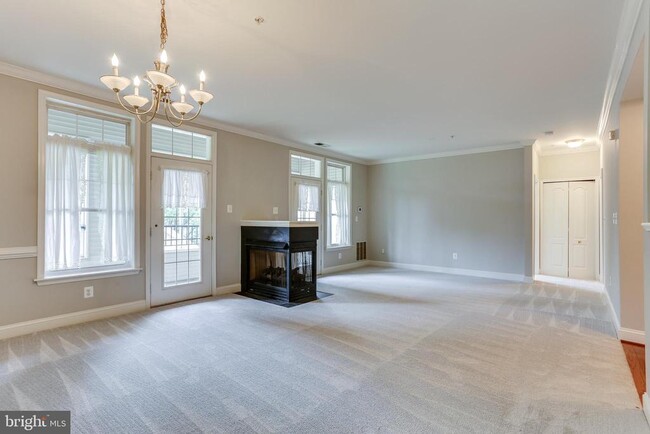 Building Photo - 2111 Ganton Green