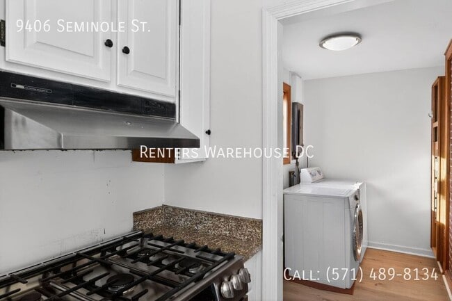 Building Photo - 9406 Seminole St