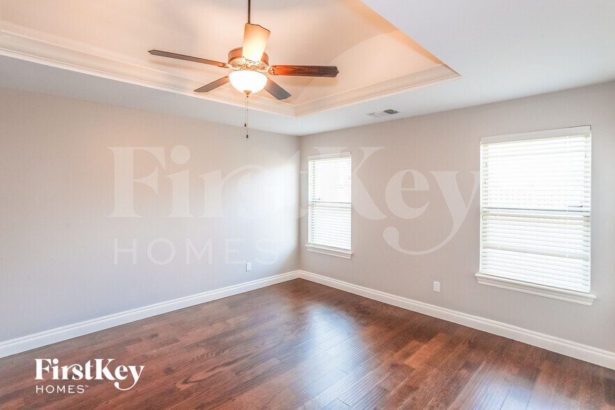 Building Photo - 648 Cristo Pass