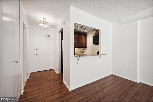 Building Photo - 5500 Friendship Blvd