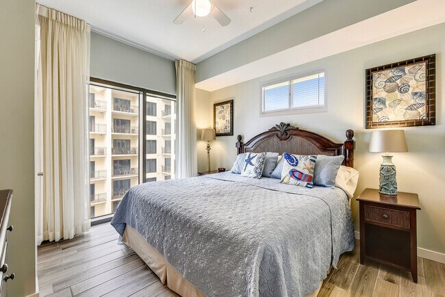 Building Photo - 15100 Front Beach Rd