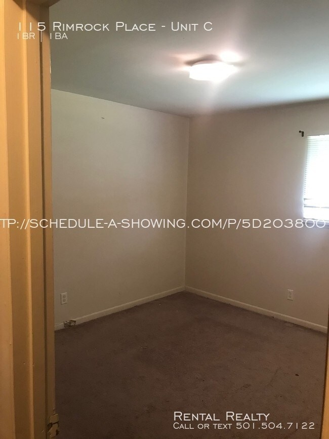 Building Photo - **** Move In Special****
