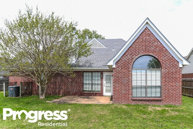 Building Photo - 10165 Fox Chase Dr
