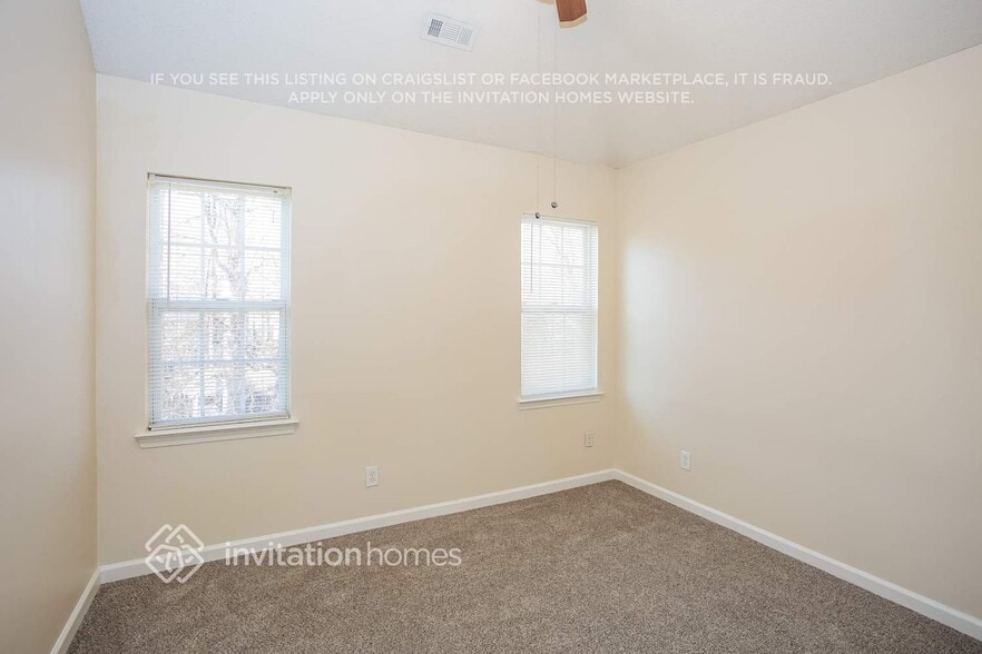 Building Photo - 9426 Olivia Ln