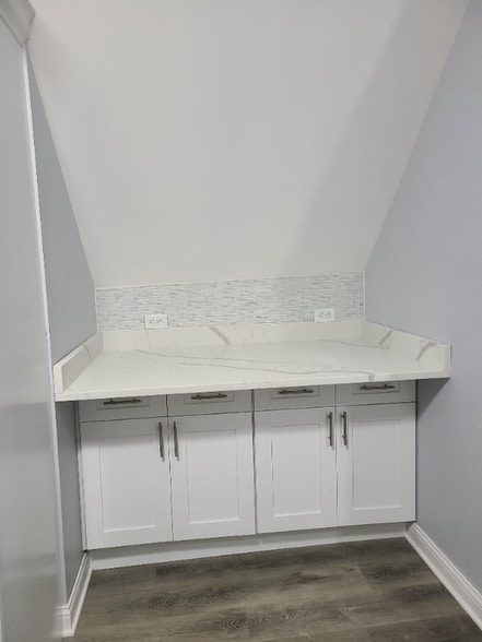 Building Photo - 2913 N Elston Ave