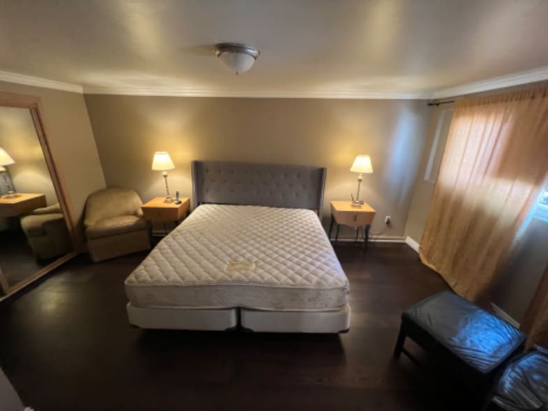 Building Photo - 16529 Normandie Ave