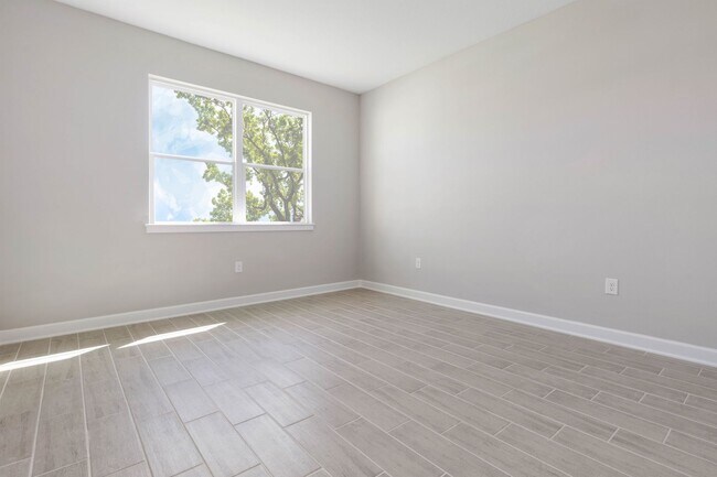 Building Photo - 3371 Gowanda Rd