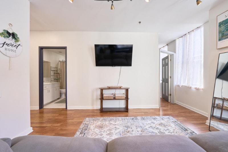 Building Photo - 5 N Wabash Ave