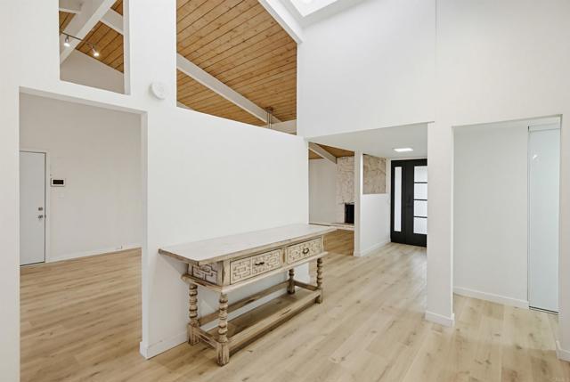 Building Photo - 5605 Soledad Mountain Rd
