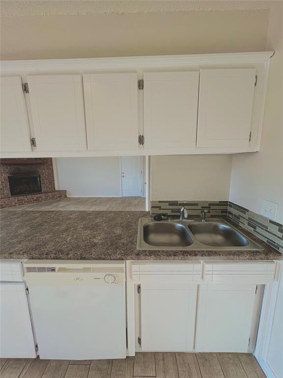 Building Photo - 1008 Acacia Cir