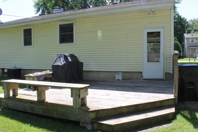 Building Photo - 63 Holly Dr