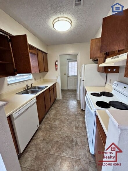 Building Photo - 459 Oriole Dr