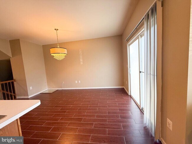 Building Photo - 204 Langley Ct