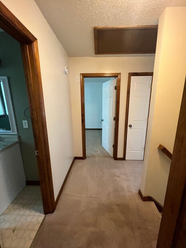 Building Photo - 7413 Cross Point Ln