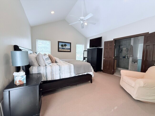 Building Photo - 271 Black Bear Dr