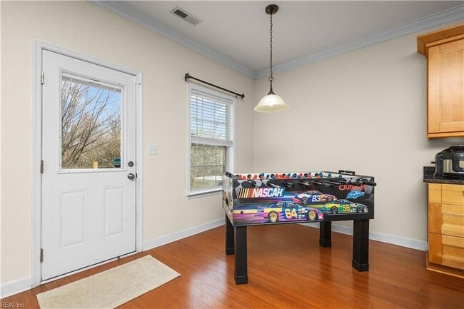 Building Photo - 3424 E Bonner Dr