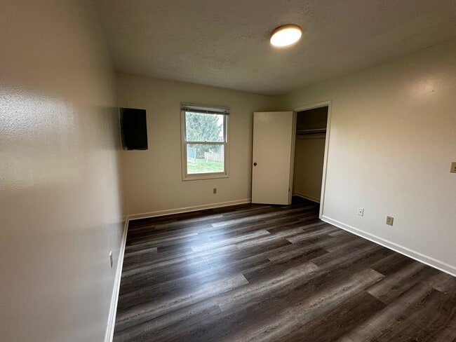 Building Photo - Fully Updated Duplex in Blacksburg