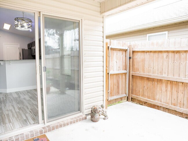 Building Photo - 8261 Sierra St