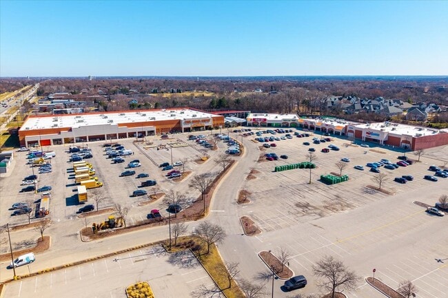 Building Photo - 708 W 65th St