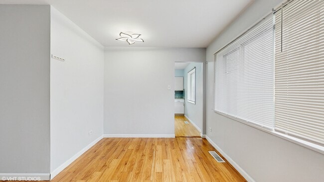 Building Photo - 1317 Mackinaw Ave