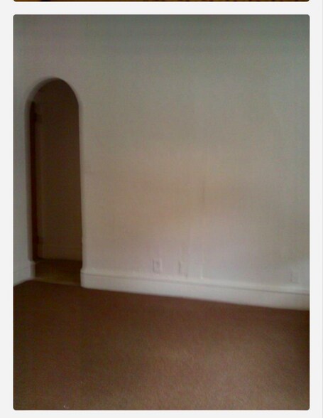 Building Photo - 257 Gano St
