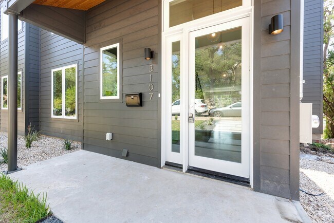 Building Photo - 3107 Walling Dr