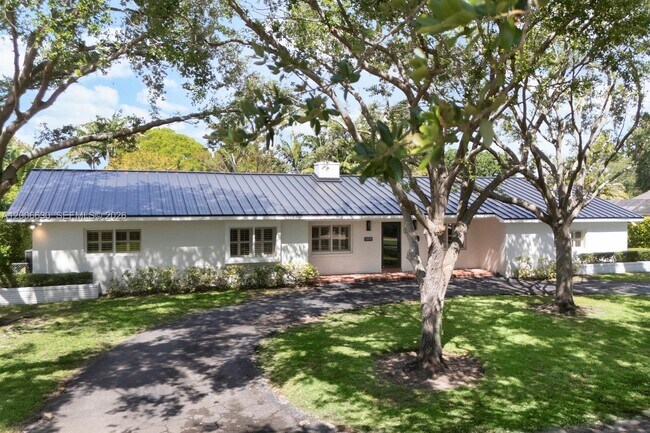 Building Photo - 13050 SW 71st Ave