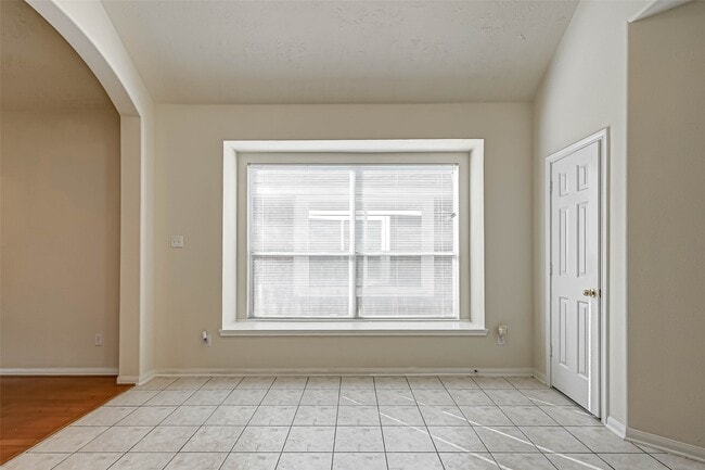 Building Photo - 16635 Bishop Knoll Ln