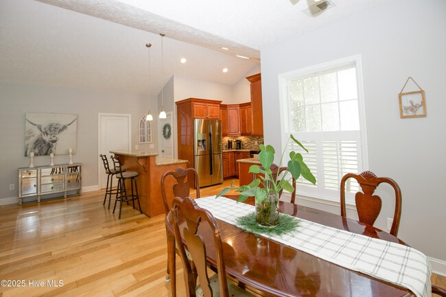 Building Photo - 5 Kemper Woods Ct