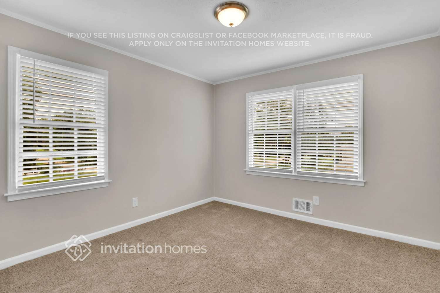 Building Photo - 3753 Briarcliff Dr