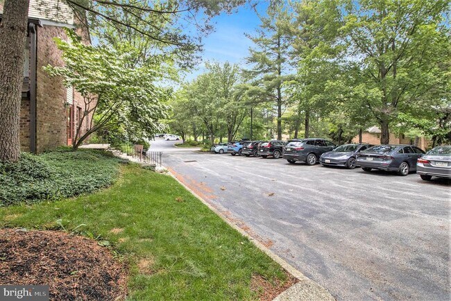 Building Photo - 1807 Mountainview Dr