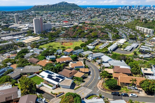 Building Photo - Ocean & Diamond Head Views – Kahala Gem