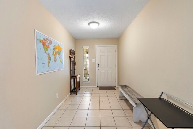 Building Photo - 620 Foster St