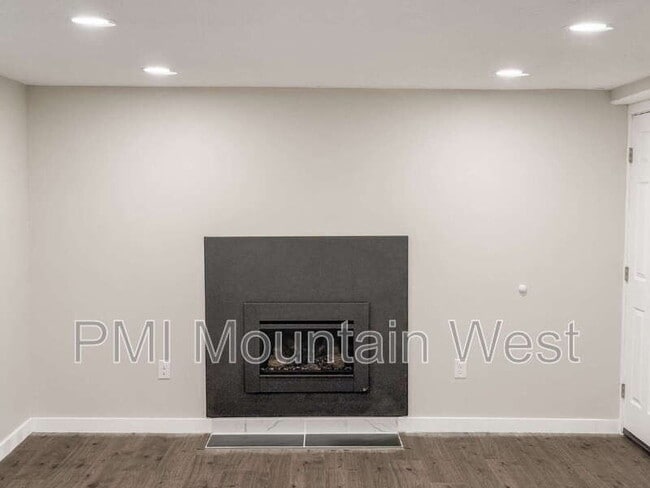 Building Photo - 762 Lacey Way