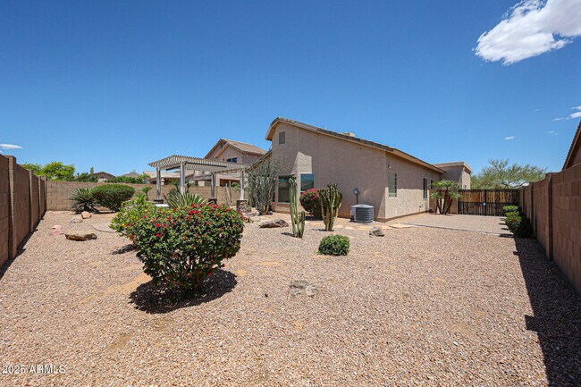 Building Photo - 2318 N Boulder Mountain