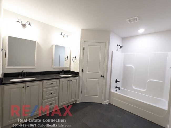 Building Photo - Sorry No Pets and No Smoking Permitted