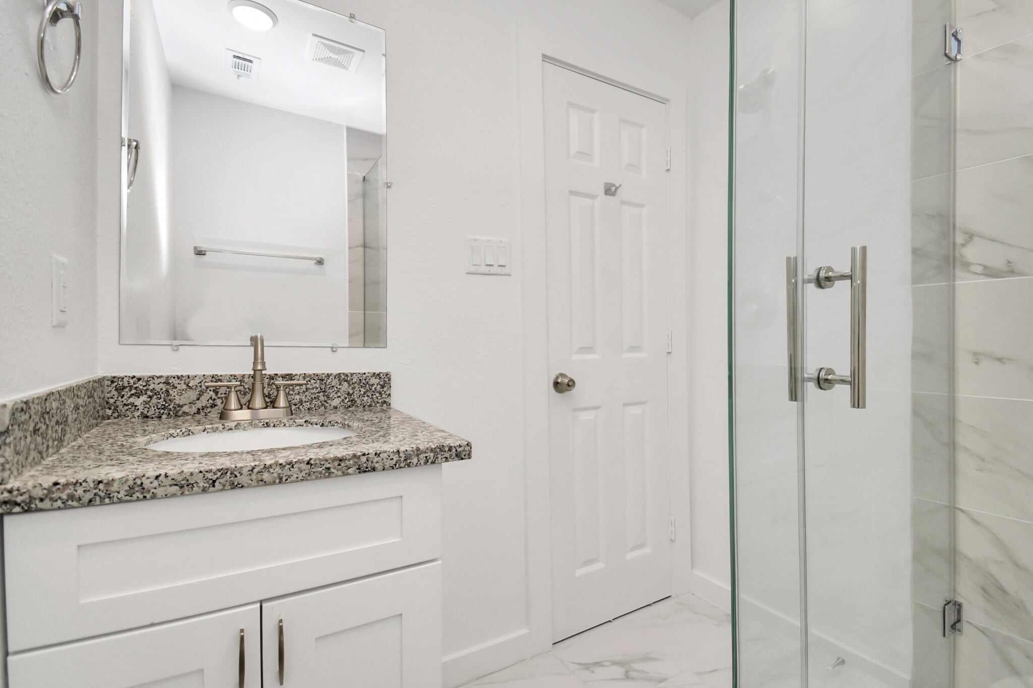 Building Photo - 337 Connecticut St