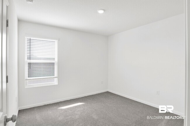 Building Photo - 15417 Furlong Loop