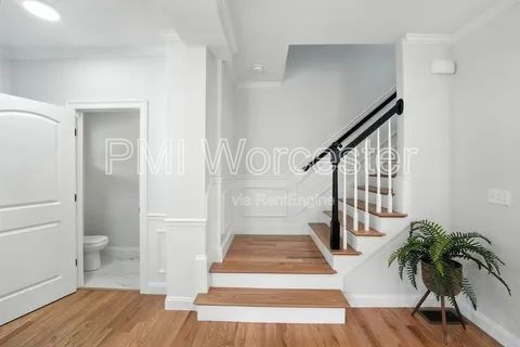 Building Photo - 5 Millie's Wy