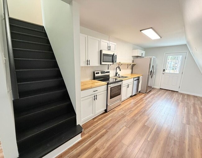 Building Photo - 1698 Redfish Point Rd