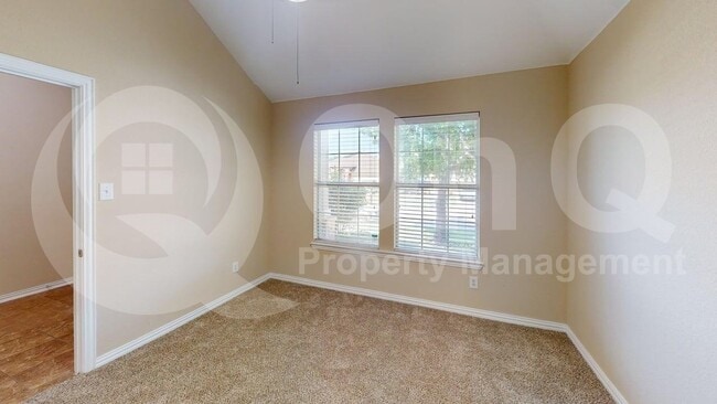 Building Photo - 1921 Highland Haven Ln