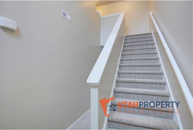 Building Photo - 5393 Borglum Ln