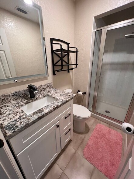 Building Photo - 16543 Lake Brigadoon Cir