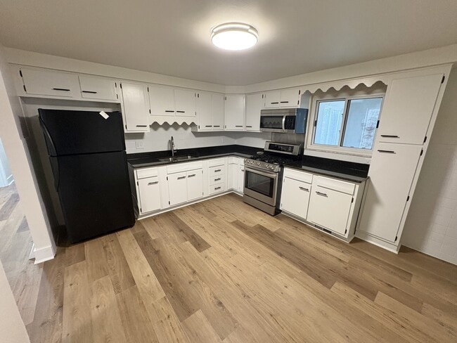 Building Photo - 125 Edgewood Cir