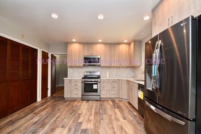 Building Photo - 45 Ignacio Ln