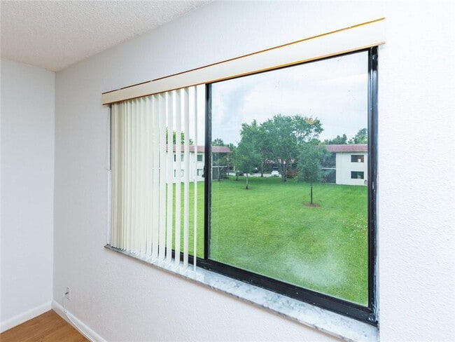 Building Photo - 16243 Saddle Club Rd