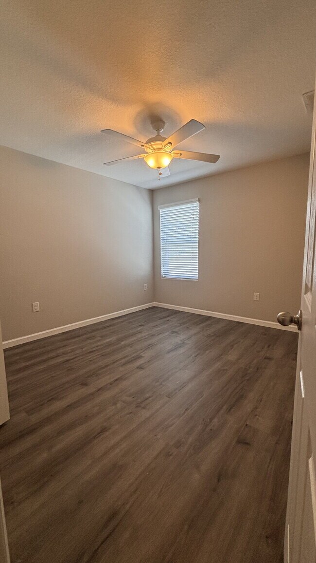 Building Photo - 1309 Corbett Ln