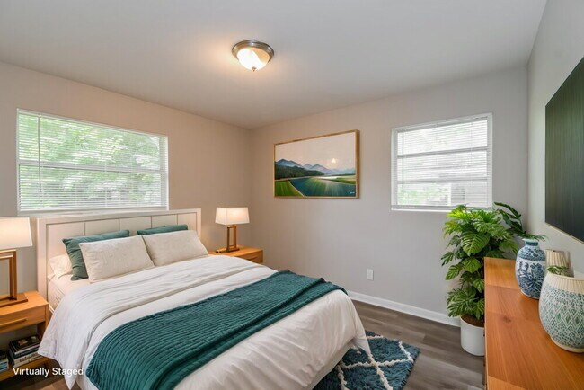 Building Photo - 2123 Patou Dr W